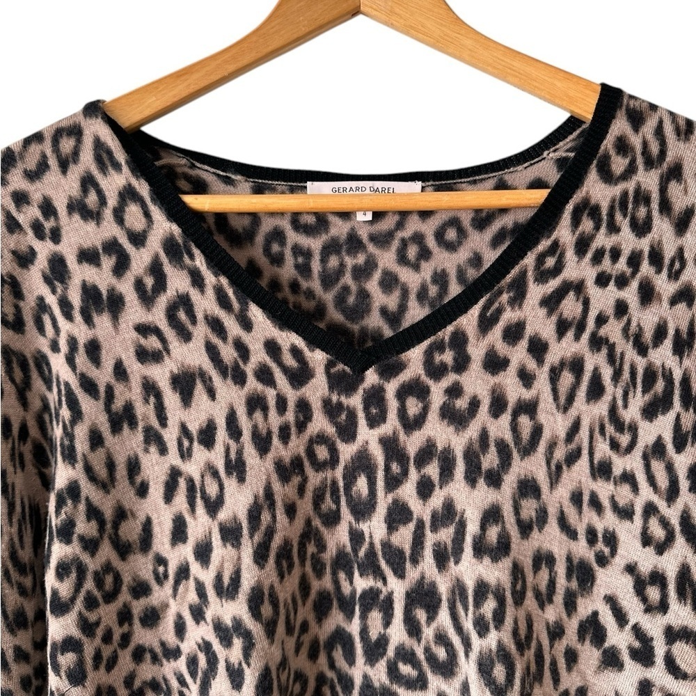 Gerard Darrel Paris 100% Merino Wool V-Neck Leopard Print Sweater - Picture 7 of 16
